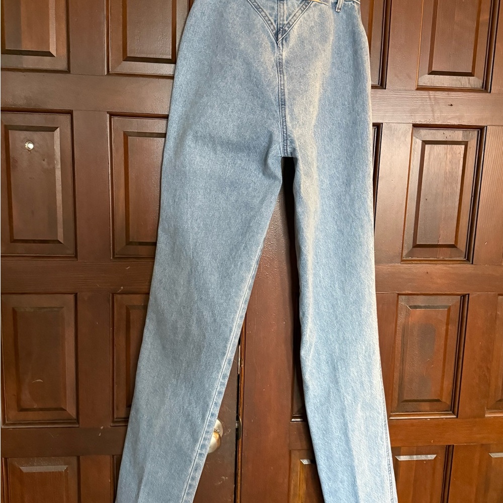 Rockies Authentic Vintage Light Blue Jeans with unique Mountain patch on back. - Picture 5 of 15